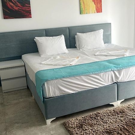 Mamaia White Tower Hotel Buitenkant foto