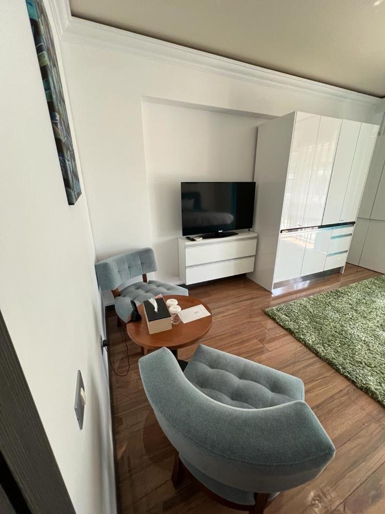 Mamaia White Tower Hotel Buitenkant foto